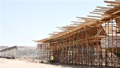 لتفادي حوادث القطارات.. محافظ أسوان يقرر تشكيل لجنة لاختيار موقع كوبرى مشاة بمنطقة السيل