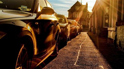 مع ارتفاع درجات الحرارة.. كيف تحافظ على سيارتك من الشمس؟