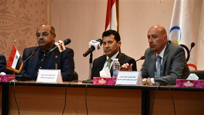 وزير الرياضة ورئيس الأوليمبية يلتقيان بعثة مصر المُشاركة في دورة ألعاب البحر المتوسط