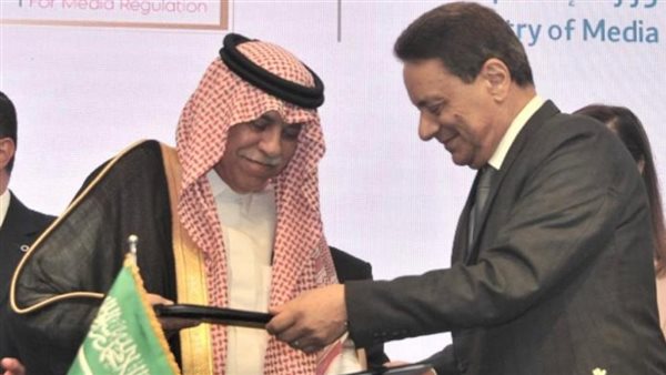 كرم جبر ووزير الإعلام