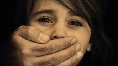 تعالي هجيبلك شيبسي ولوليتا.. ننشر التحقيقات في واقعة تحرش صاحب سوبر ماركت بطفلة بروض الفرج | خاص