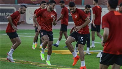 أزمة في خط وسط الأهلي أمام غزل المحلة في الدوري