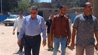 رئيس مركز أبوقرقاص بالمنيا يتفقد بعض المشروعات الخدمية بقرية بني عبيد ضمن مبادرة حياة كريمة