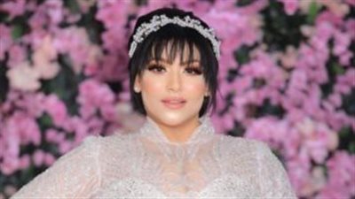 بدرية طلبة تثير الجدل على مواقع التواصل بعد ظهورها بفستان أبيض | فيديو