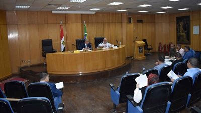 الموافقة على بدء إجراءات التقنين لـ 96 طلبًا لأراضي أملاك الدولة بالمنيا