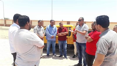 رئيس مدينة الطود بالأقصر يتفقد أعمال تنفيذ مشروع الصرف الصحي 