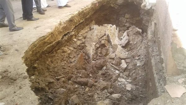 هبوط جزئي بأحد شوارع