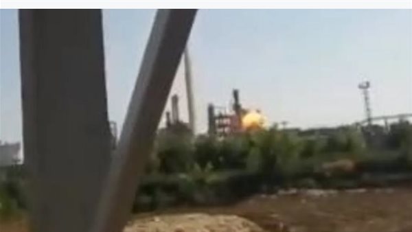 النيران تشتعل بمصفاة