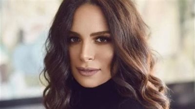 نادية مصطفى: آمال ماهر هتطلع لايف تطمن الناس عليها بس مش دلوقت