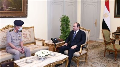 الرئيس السيسي يستقبل الفريق أول محمد زكي القائد العام للقوات المسلحة