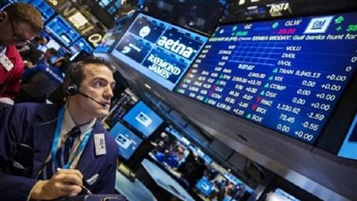 الأسهم الأوروبية تحقق مكاسب بنهاية التعاملات وقطاع الخدمات المالية يقود الأرباح