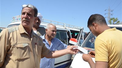 استيكر بالأجرة على السيارة.. حملات مكثفة في المحافظات لـ ضبط التعريفة الجديدة