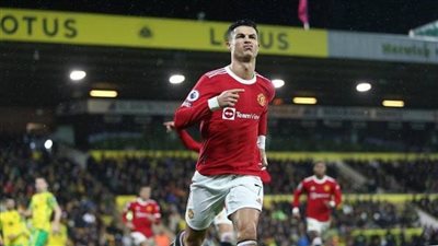 مدرب مانشستر يونايتد يقرر منح كريستيانو رونالدو شارة القيادة الموسم المقبل