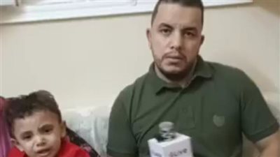 آدم يعاني من ضمور العضلات.. ووالده: ما فعله المصريون مع رقية أعطانا أمل | بث مباشر