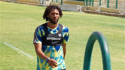 محمد النني يزور نادي المقاولون العرب.. ويؤدي تدريبات منفردة