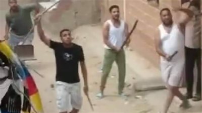 مشاهد مروعة.. لحظة مقتل موظف بالمحليات في مشاجرة بين عائلتين بالشرقية |فيديو