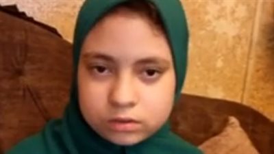 طفلة تزعم قدرتها على المعالجة بالقرآن: والدي بيضربني علشان اشتغل في أعمال السحر | بث مباشر
