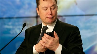 تويتر يستعين بفريق محاماة لرفع قضية على إيلون ماسك لإجباره على إتمام صفقة الشراء