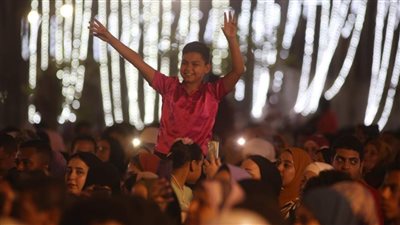 3000 مشاهد في الليلة الثانية لمهرجان السويس للموسيقى والغناء|صور