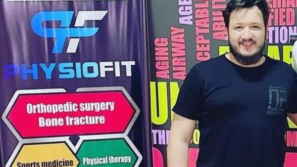 الدكتور المزيف أحمد