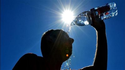 الأرصاد تحذر من أشعة الشمس الأيام المقبلة.. وتكشف الظواهر الجوية المتوقعة