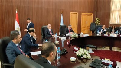 محافظ البحر الأحمر يستقبل رئيس هيئة النيابة الإدارية بديوان عام المحافظة| صور