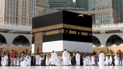 البحوث الإسلامية يوضح وقت طواف القدوم