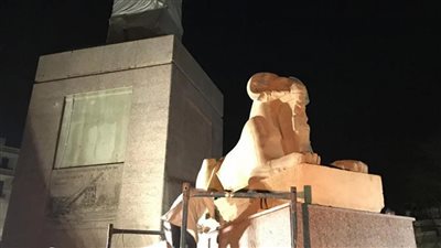 حبس المتهم بتحطيم تمثال الكباش في التحرير سنة وتغريمه نصف مليون جنيه | فيديو