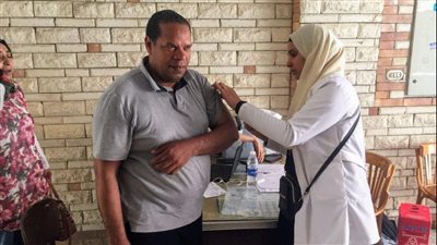 صحة كفر الشيخ تنظم فعاليات حملة طرق الأبواب للتطعيم بلقاح كورونا ببيلا