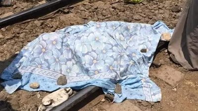 مصرع عامل دهسًا أسفل عجلات أحد القطارات بسوهاج