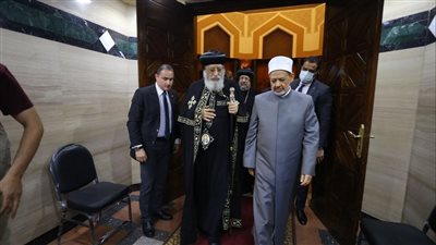 البابا تواضروس يهنئ الإمام الأكبر بعيد الأضحى المبارك │ صور