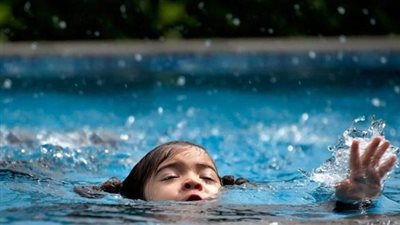 وفاة شقيقتين غرقًا في مياه نهر النيل خلال غسل الصحون بالمنيا | بث مباشر