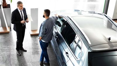 حدد الميزانية أولًا.. 7 نصائح عند شراء سيارة مستعملة