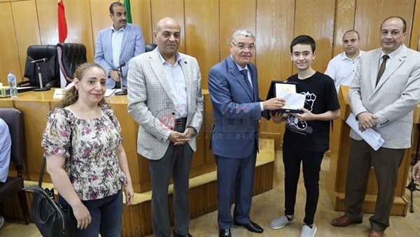 تكريم محافظ المنيا