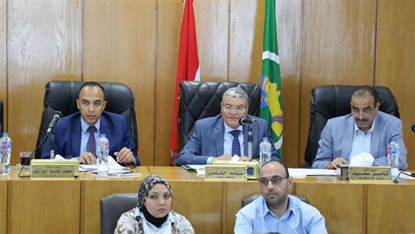 اجتماع محافظ المنيا