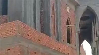 إصابة 3 عمال سقطوا من واجهة مسجد خلال عملهم بالفيوم