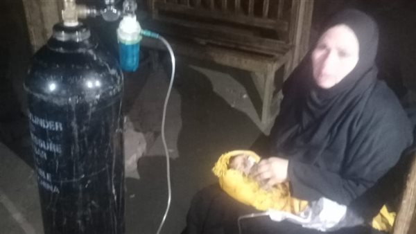 الطفل وجدته 