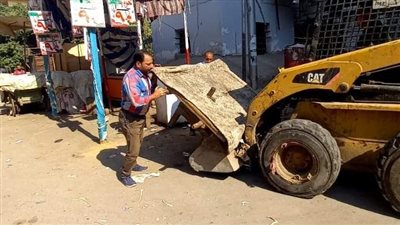 تحرير 28 مخالفة متنوعة لإزالة الإشغالات بمركز ملوي في المنيا