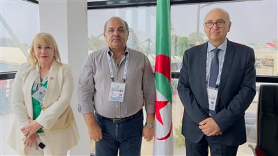 وزير الرياضة الجزائري يستقبل هشام حطب رئيس اللجنة الأولمبية