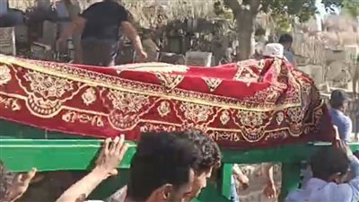 أهالي إدكو يشيعون جثمان الضحية الرابعة في حادث تصادم البحيرة المروع