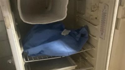 مستشفى خاص يتعامل بشكل غير آدمي مع رضيعة متوفاة.. ووالدها: حطوها في تلاجة أكل عطلانة | بث مباشر