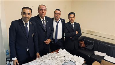 ضبط راكب بجمارك مطار القاهرة الدولي بحوزته مخدرات وآخر حاول تهريب خيوط جراحية وأدوية | صور