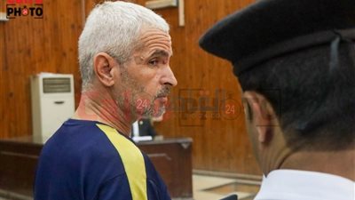 انهيار وصراخ.. 20 صورة ترصد كواليس أولى جلسات محاكمة المتهم بارتكاب مذبحة الريف الأوروبي 