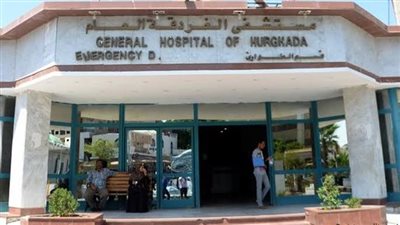 إصابة 3 أشخاص في تصادم سيارتين بطريق الغردقة - رأس غارب