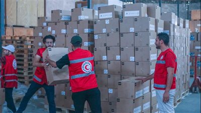 الهلال الأحمر: تدريب 2000 كادر تعليمي على استخدام الحزم التعليمية بالمدارس الحكومية