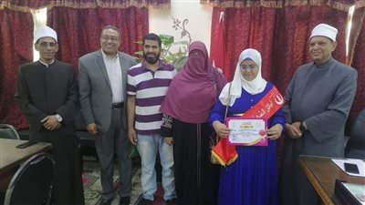 رئيس القاهرة الأزهرية يكرم أوائل الشهادات الابتدائية والإعدادية من ذوي الهمم