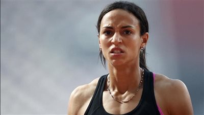 بسنت حميدة تتعرض للانتقادات السلبية بسبب سجودها بالشورت بعد فوزها بالميدالية الذهبية | فيديوجراف