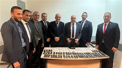 ضبط راكب بحوزته 104 سيجارة الكترونية بداخلهم زيت الماريجوانا المخدر| صور