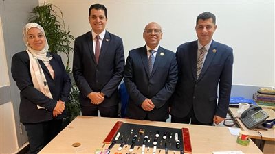 ضبط راكبين بمطار القاهرة الدولي بحوزتهما ماريجوانا وكوكايين وسجائر إلكترونية بداخلها مخدرات