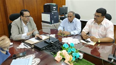 تعليم الغربية يناقش استعدادات الإدارات لعقد امتحانات الدور الثاني لصفوف النقل